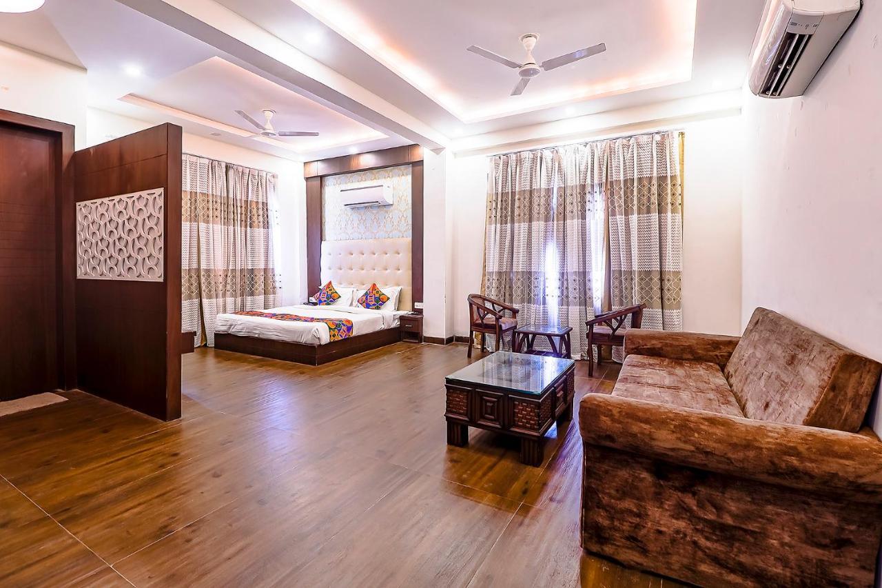 Fabhotel Swess Grand Agra  Exterior photo
